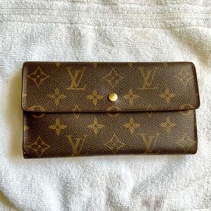 LOUIS VUITTON Portefeuille Sarah Long Monogram Wallet -  Authentic